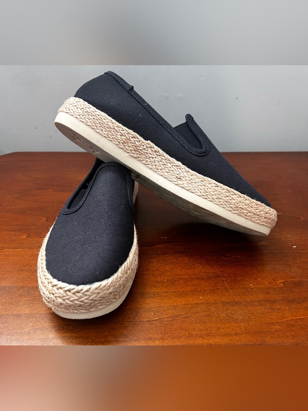Espirt Nadine, navy Canvas Espadrille Slip-On sneaker size6.5